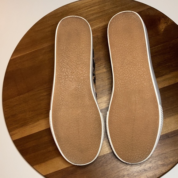 Steve Madden Emmi Sneaker - Picture 11 of 12